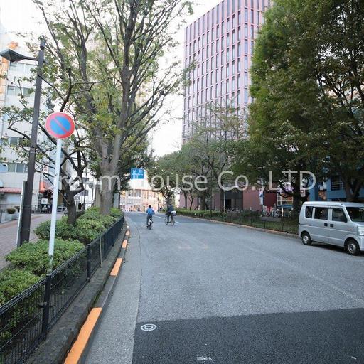 茗荷谷駅前