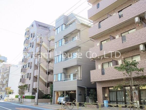 白山駅3分のSK古沢ビルの外観です。 SK古沢ビルは白山駅徒歩3分の2DK賃貸マンションです。シングルでもお勧めです。