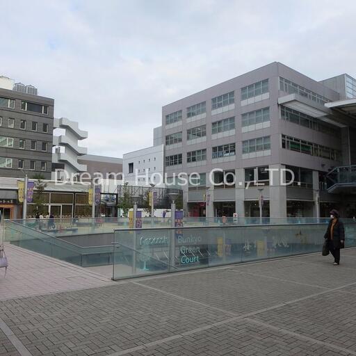 千石駅・巣鴨駅・駒込駅の3駅利用できるエルザセンティア六義園です。都内屈指の高級住宅街『大和郷』エリアの賃貸物件